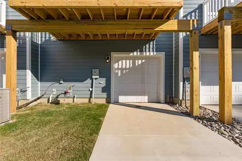 Exterior - 204 Freeman Dr, Hampton, VA 23666 photo 2 of 2