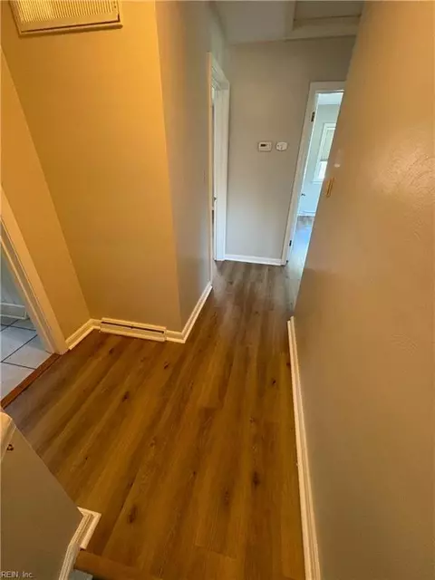 Entry Way - 3805 Chesapeake Ave, Hampton, VA 23661 photo 3 of 3