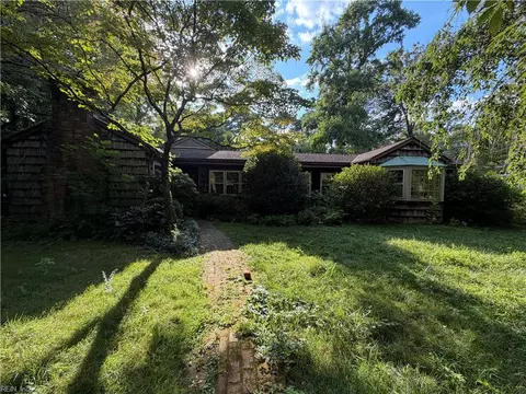 1208 York Ln, Virginia Beach, VA 23451