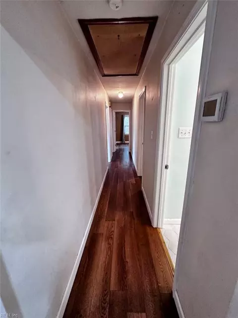 Entry Way - 27005 Meherrin Rd, Capron, VA 23829 photo 3 of 3