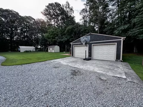 Exterior - 27005 Meherrin Rd, Capron, VA 23829 photo 3 of 17