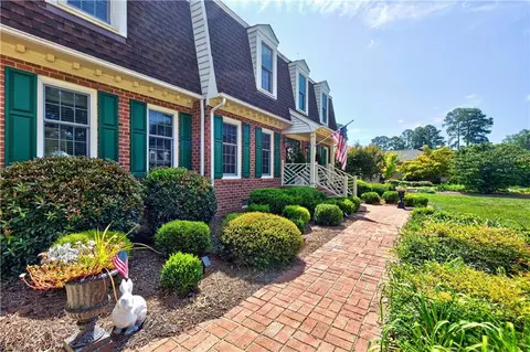 1209 Mount Pleasant Dr, Suffolk, VA 23434