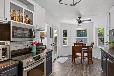 Kitchen - 7011 Tracey Ct, Gloucester, VA 23061 photo 2 of 4
