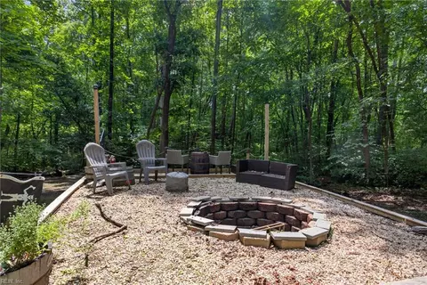 Exterior - 7011 Tracey Ct, Gloucester, VA 23061 photo 12 of 17