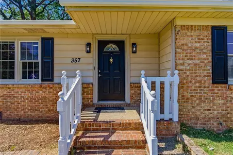 Exterior - 357 Dexter E St, Chesapeake, VA 23324 photo 2 of 5