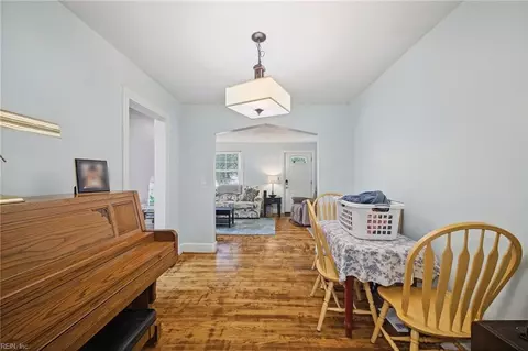 Dining - 1104 Wright Ave, Chesapeake, VA 23324 photo 2 of 2