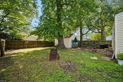 Exterior - 1104 Wright Ave, Chesapeake, VA 23324 photo 10 of 11