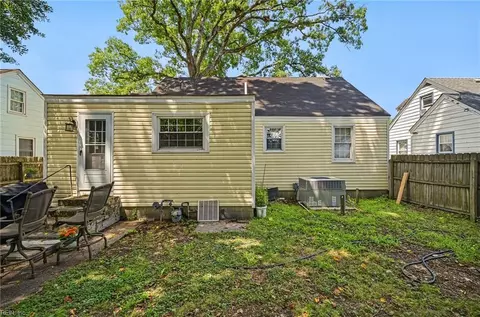 Exterior - 1104 Wright Ave, Chesapeake, VA 23324 photo 8 of 11