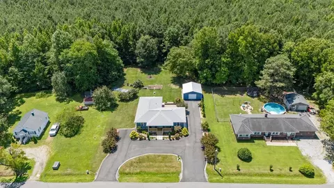 View/Area - 4673 Deer Path Rd, Suffolk, VA 23434 photo 1 of 4