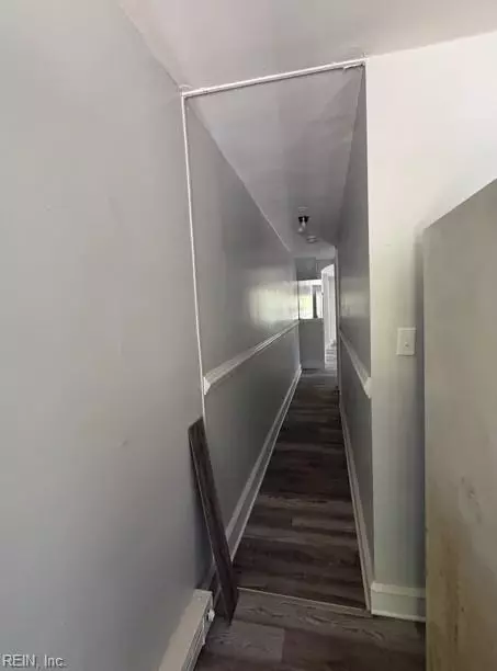 Entry Way - 1261 N King St, Hampton, VA 23669 photo 3 of 3