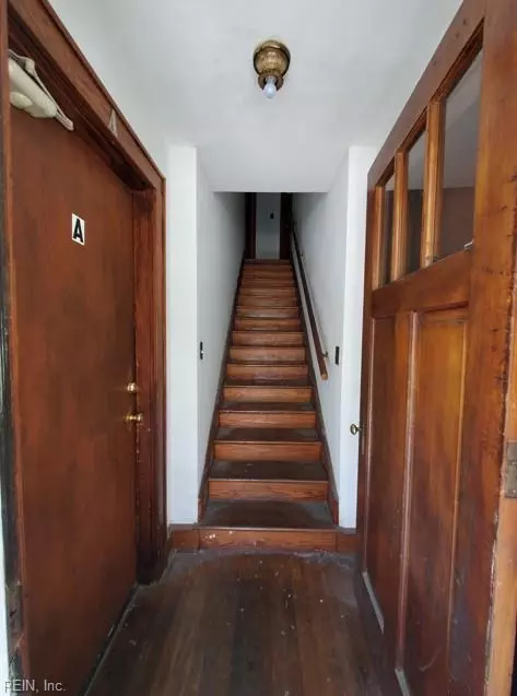 Entry Way - 1261 N King St, Hampton, VA 23669 photo 1 of 3
