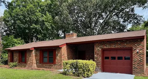 507 Great Park Dr, Newport News, VA 23608