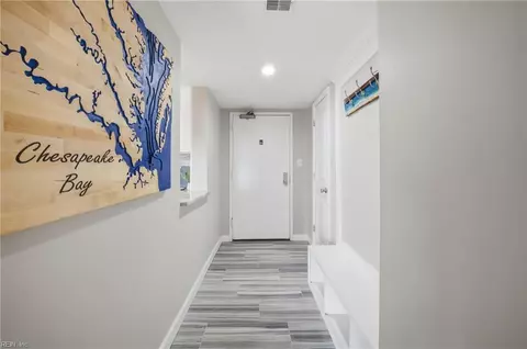 Entry Way - 100 E Ocean View Ave #210, Norfolk, VA 23503 photo 2 of 4