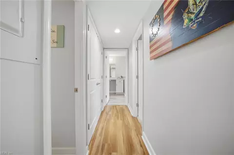 Entry Way - 100 E Ocean View Ave #210, Norfolk, VA 23503 photo 3 of 4