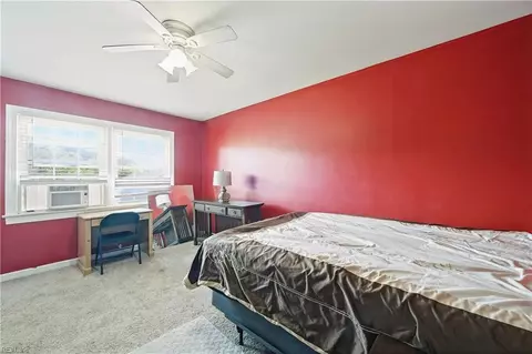Bedroom - 103 Santa Barbara Dr, Hampton, VA 23666 photo 1 of 8