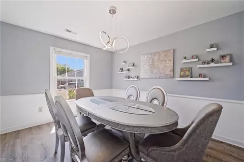 Dining - 103 Santa Barbara Dr, Hampton, VA 23666 photo 2 of 4