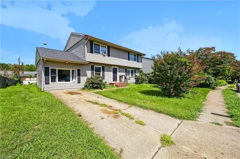 Exterior - 103 Santa Barbara Dr, Hampton, VA 23666 photo 2 of 8