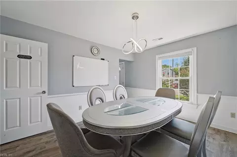 Dining - 103 Santa Barbara Dr, Hampton, VA 23666 photo 3 of 4