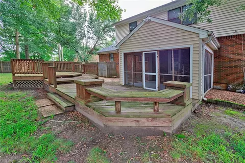 Exterior - 23 Natalie Dr, Hampton, VA 23666 photo 5 of 8