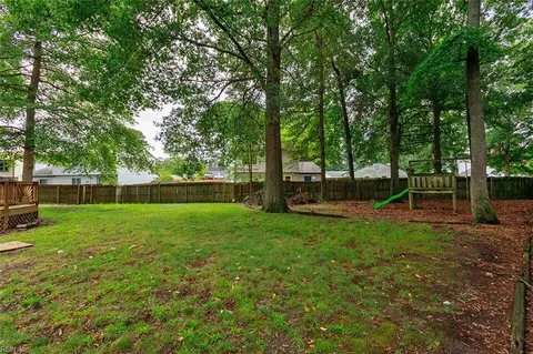 Exterior - 23 Natalie Dr, Hampton, VA 23666 photo 7 of 8