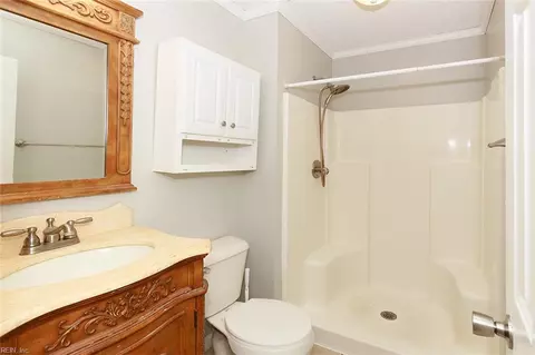 Bath - 23 Natalie Dr, Hampton, VA 23666 photo 1 of 2
