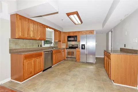 Kitchen - 23 Natalie Dr, Hampton, VA 23666 photo 3 of 3
