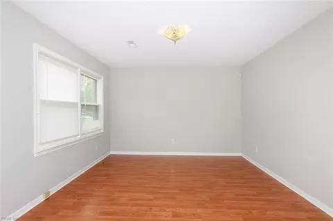 Living - 23 Natalie Dr, Hampton, VA 23666 photo 7 of 7