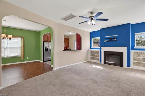 Living - 4016 3rd Street St, Chesapeake, VA 23324 photo 1 of 2