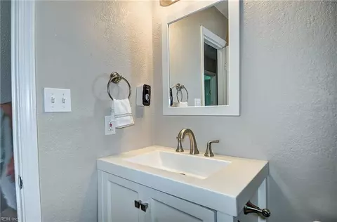 Bath - 3108 Bomar Dr, Chesapeake, VA 23321 photo 4 of 4