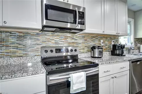Kitchen - 3108 Bomar Dr, Chesapeake, VA 23321 photo 7 of 9