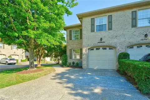 1701 Honorary Ct, Virginia Beach, VA 23454