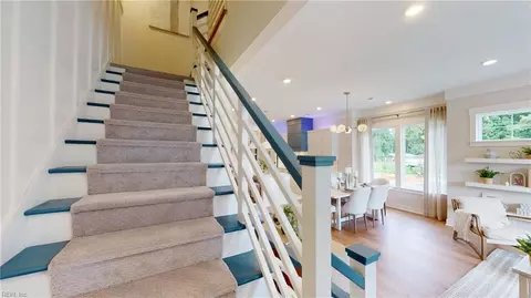 Entry Way - 903 Bernard Ln, Chesapeake, VA 23322 photo 5 of 5
