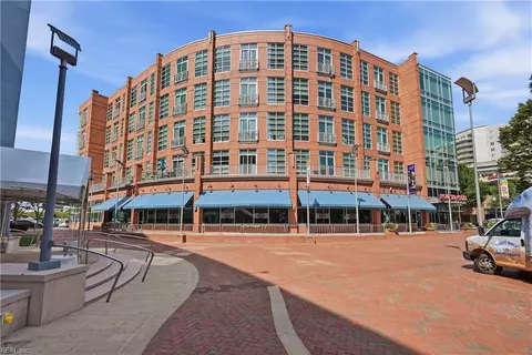 221 Market St #328, Virginia Beach, VA 23462