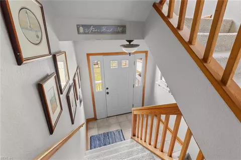 Entry Way - 2003 Harbor View Dr, Kill Devil Hills, NC 27948 photo 3 of 3