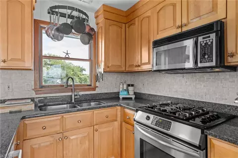 Kitchen - 2003 Harbor View Dr, Kill Devil Hills, NC 27948 photo 2 of 3