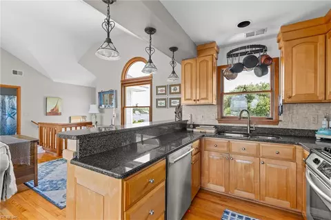 Kitchen - 2003 Harbor View Dr, Kill Devil Hills, NC 27948 photo 3 of 3