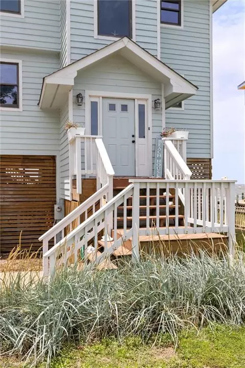 Exterior - 2003 Harbor View Dr, Kill Devil Hills, NC 27948 photo 2 of 8