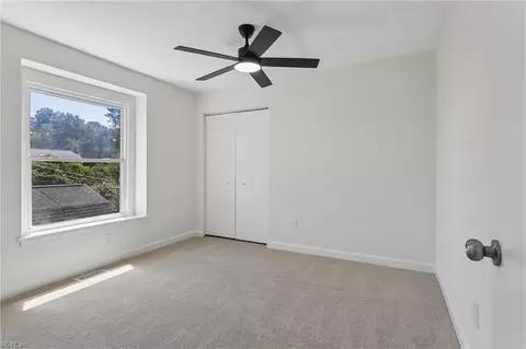 Bedroom - 8 Pasadena Ct, Hampton, VA 23666 photo 6 of 11