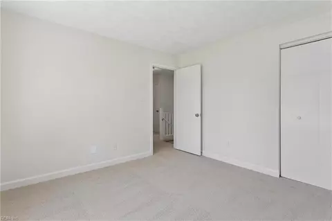 Bedroom - 8 Pasadena Ct, Hampton, VA 23666 photo 5 of 11