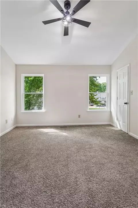 Bedroom - 14 Woodall Dr, Hampton, VA 23666 photo 6 of 8