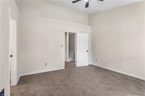 Bedroom - 14 Woodall Dr, Hampton, VA 23666 photo 8 of 8