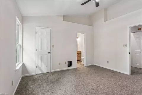 Bedroom - 14 Woodall Dr, Hampton, VA 23666 photo 7 of 8
