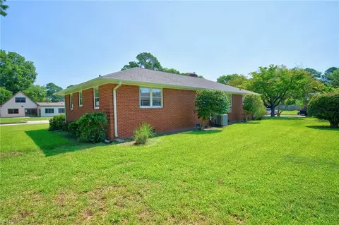 Exterior - 5941 Lathan Rd, Norfolk, VA 23502 photo 2 of 5