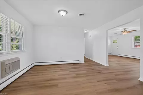 Living - 5941 Lathan Rd, Norfolk, VA 23502 photo 5 of 6