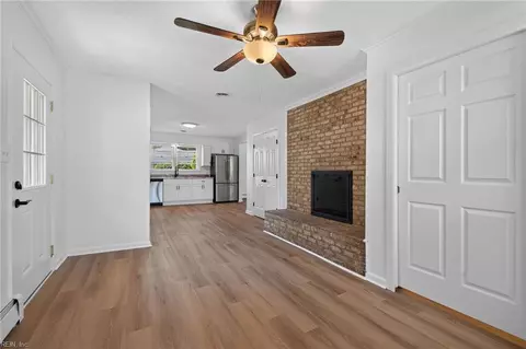Entry Way - 5941 Lathan Rd, Norfolk, VA 23502 photo 1 of 1