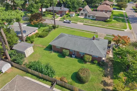 View/Area - 5941 Lathan Rd, Norfolk, VA 23502 photo 4 of 4