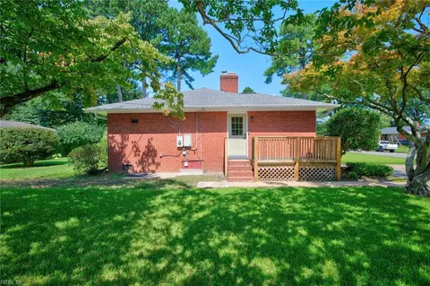 Exterior - 5941 Lathan Rd, Norfolk, VA 23502 photo 4 of 5