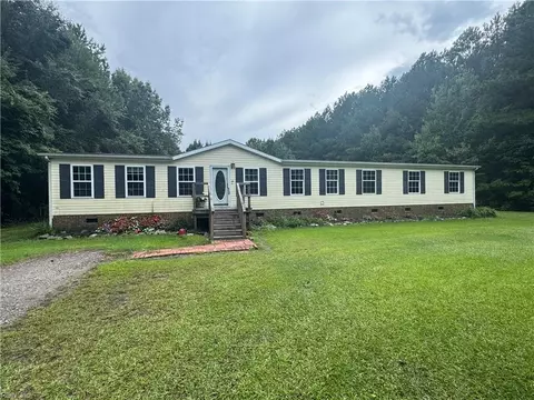 1225 Lynchs Corner Rd, Elizabeth City, NC 27909