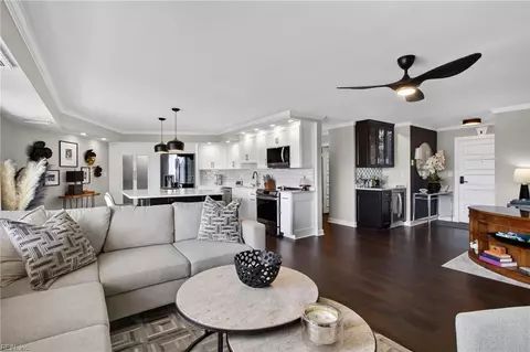 3810 Atlantic Ave #1105, Virginia Beach, VA 23451