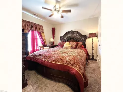 Bedroom - 515 Waterside Dr #117, Hampton, VA 23666 photo 4 of 4